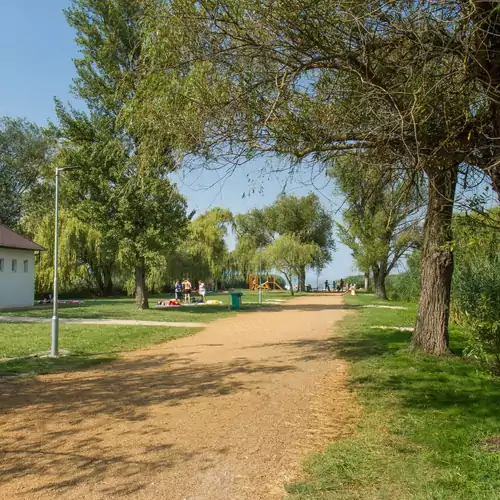 Kamilla Apartman Balatonmáriafürdő 007 kép