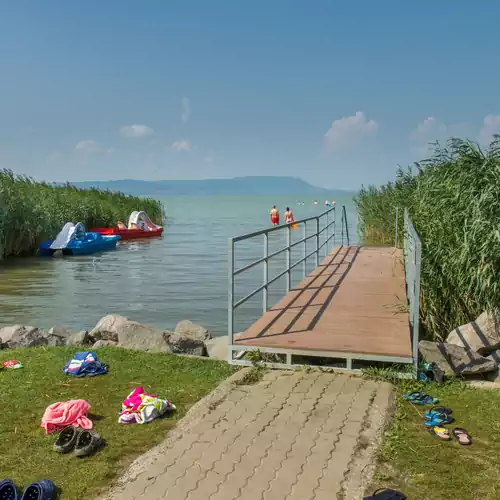 Kamilla Apartman Balatonmáriafürdő 010 kép