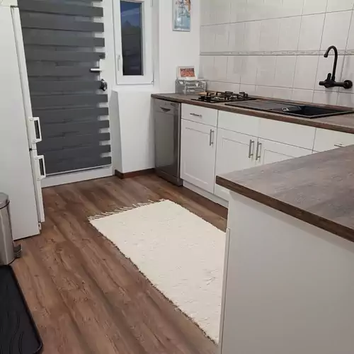 M és M Balatoni Apartman Balatonkenese 003 kép
