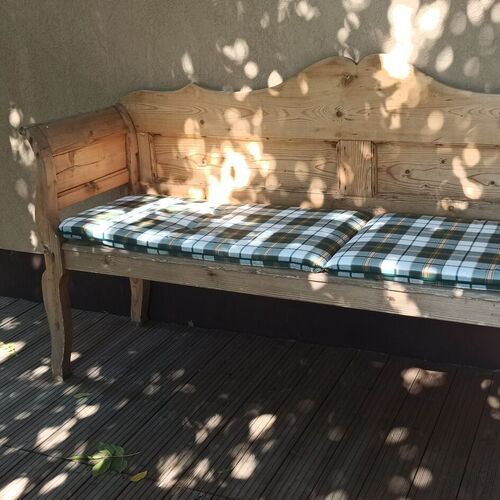 Rusztikus pihenő az apartman teraszán