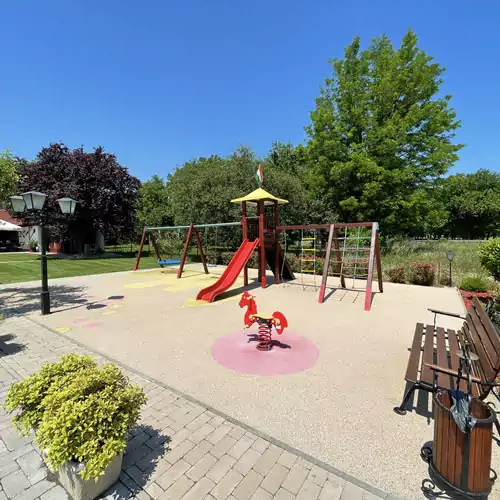 Kukorica Csárda Apartman Balatonújlak 004 kép