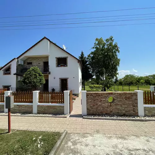 Kukorica Csárda Apartman Balatonújlak 017 kép
