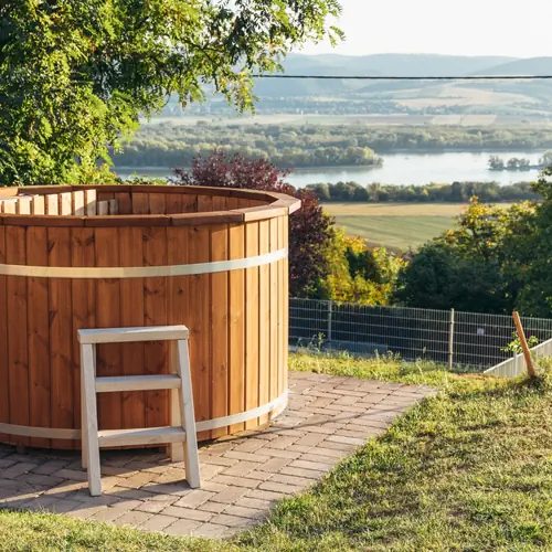 Panor&aacute;m&aacute;s Premium 6 fős vend&eacute;gh&aacute;z