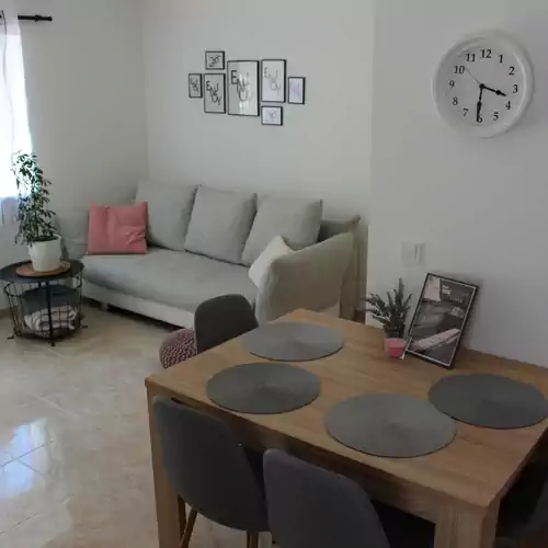 Hajnalka Apartman Balatonkenese 004 kép