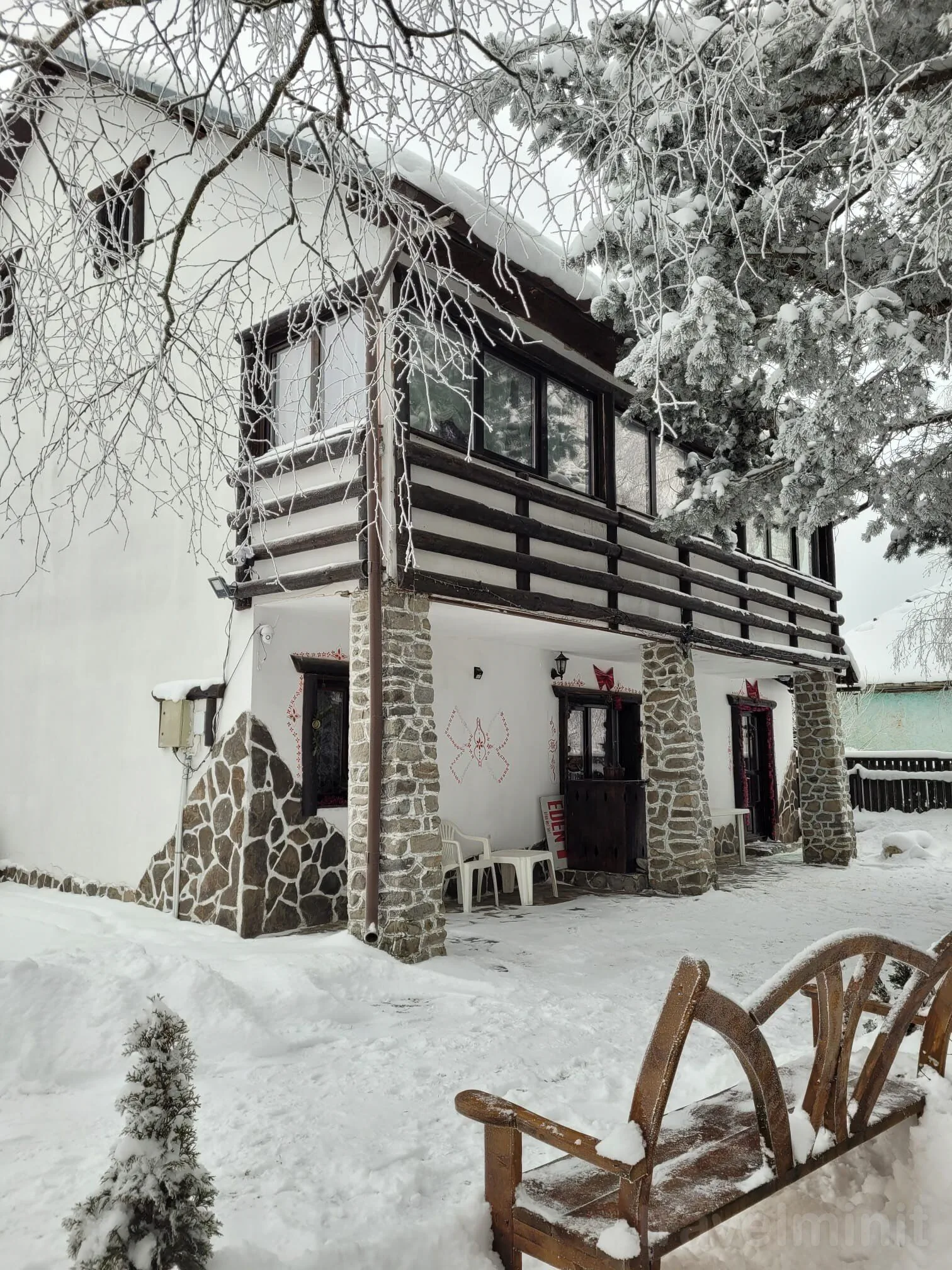 Vila Eden Comandău