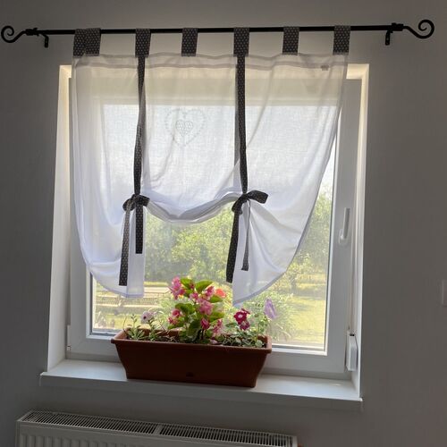 Kilátás szúnyoghálón keresztül...