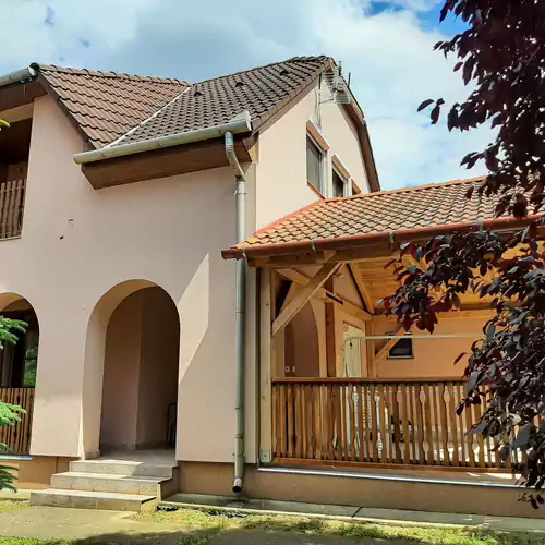 Madárka Vendégház Tiszafüred 002 kép