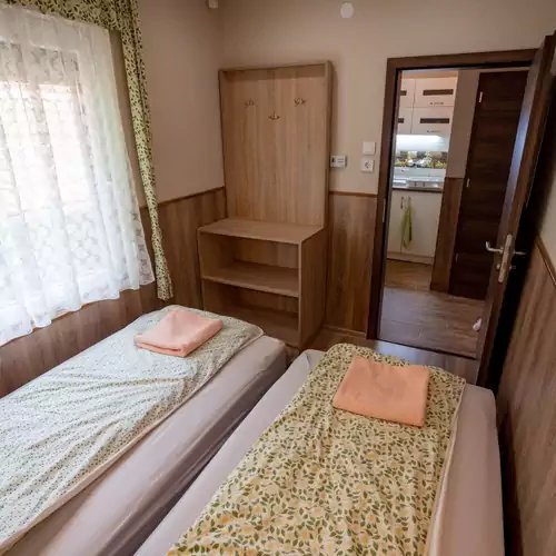 Százszorszép Sára Apartman Mezőkövesd 002 kép