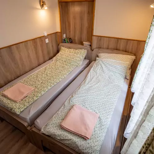 Százszorszép Sára Apartman Mezőkövesd 003 kép