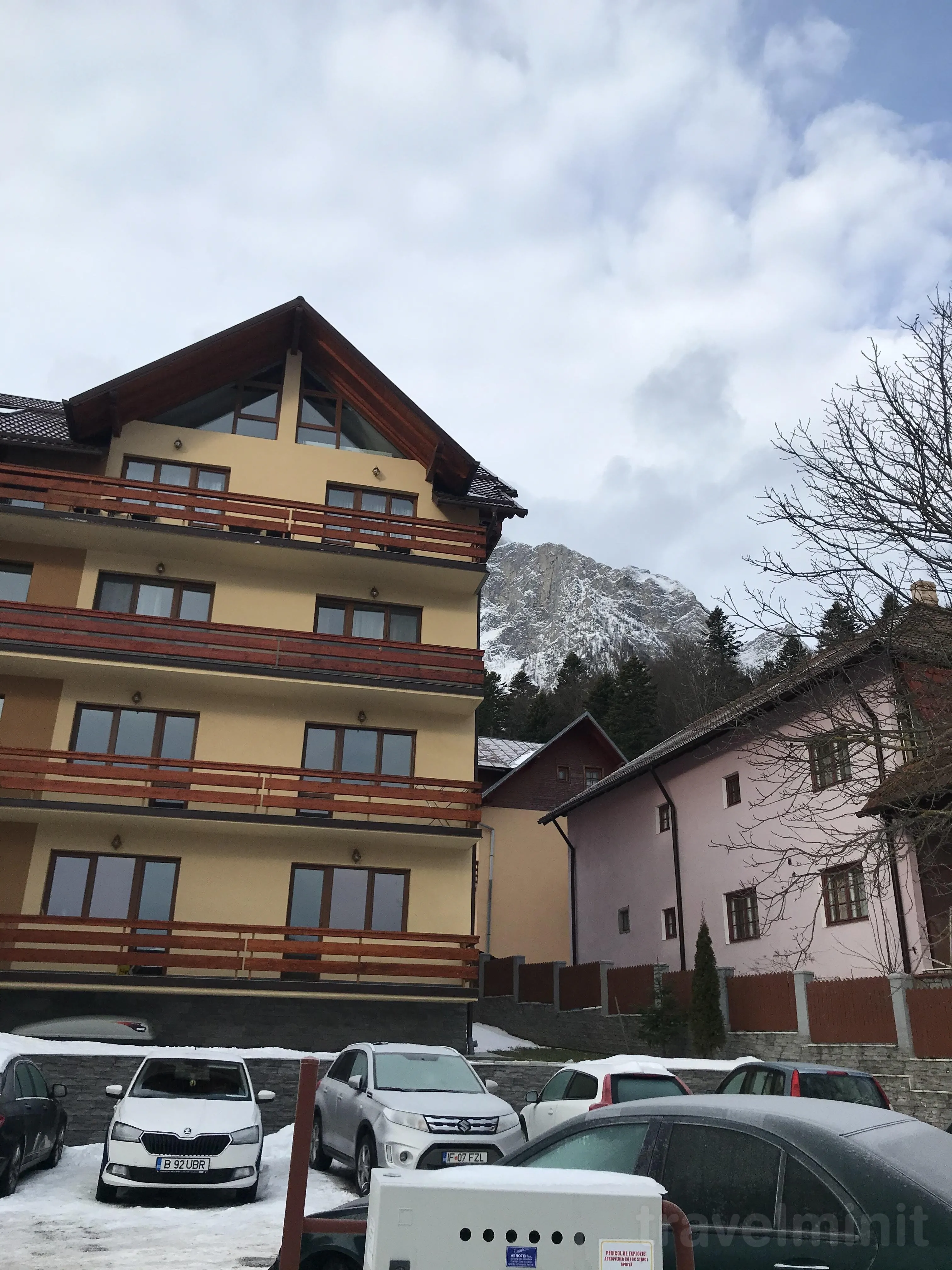 Apartament Kalideru Adet Bușteni