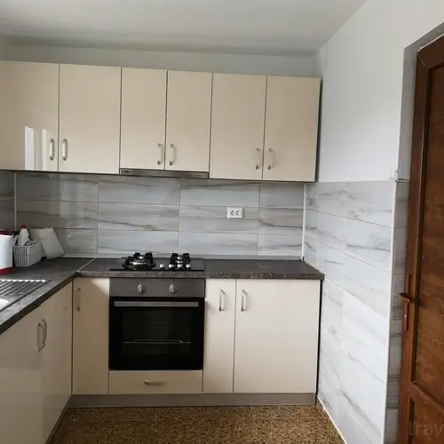 Bucătărie clădirea mica cu 6 camere