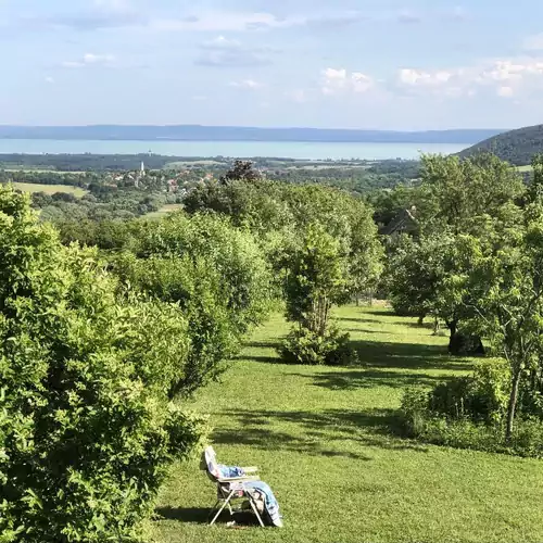 Csicsóka Panoráma Apartman Balatoncsicsó 008 kép