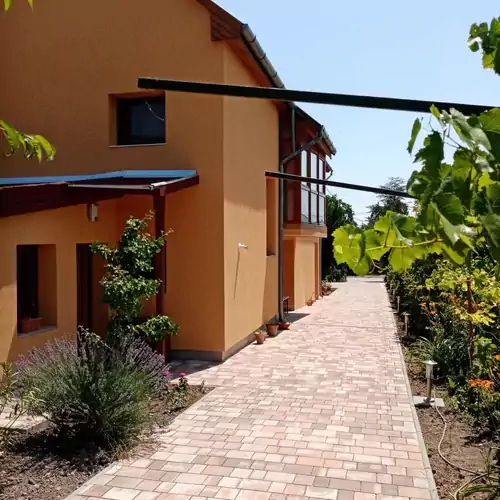 Jázmin-Szieszta Apartmanház Balatonfüred 009 kép