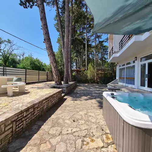 Öt Fenyő Apartmanház Siófok 003 kép