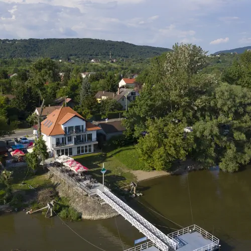 Fel&uuml;lről
