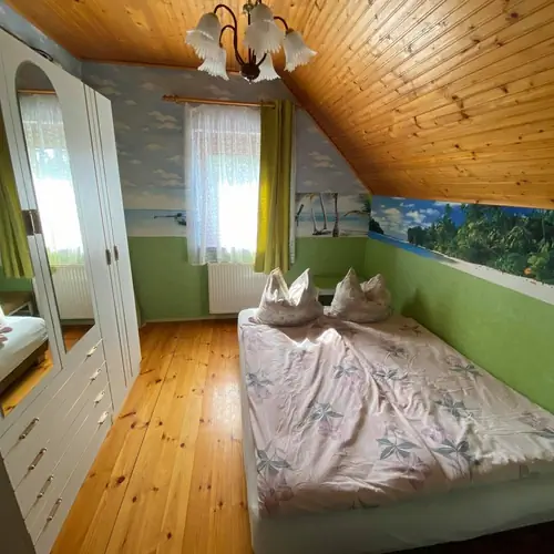 B&V Vend&eacute;gh&aacute;z, emelet erk&eacute;lyes szoba