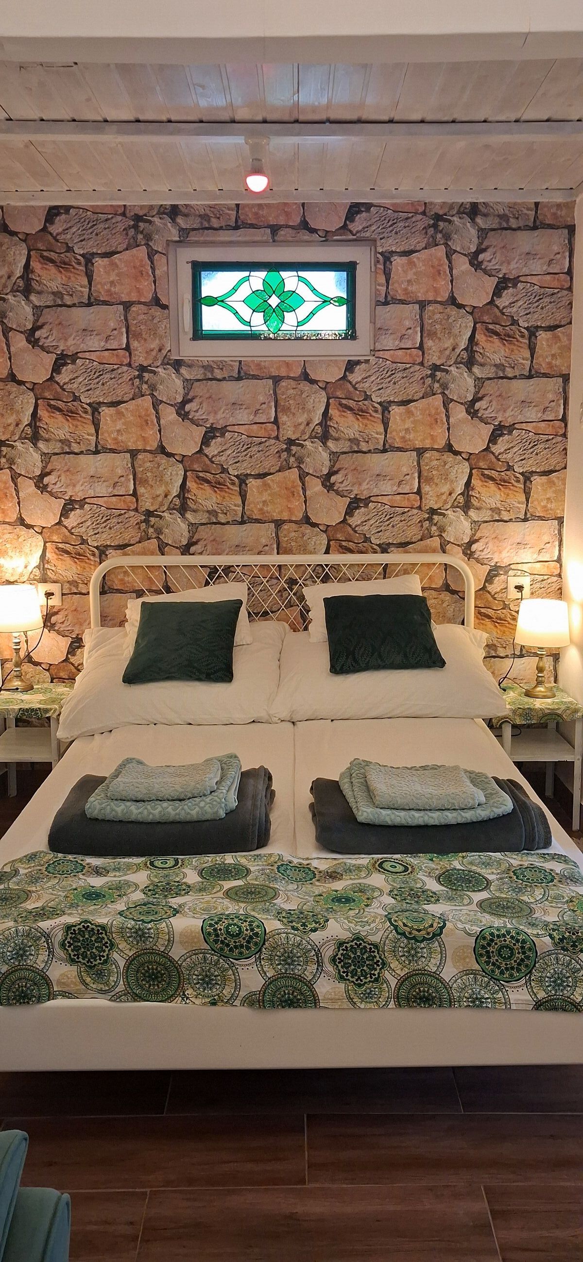 Üvegműves Apartman Bükkszentkereszt