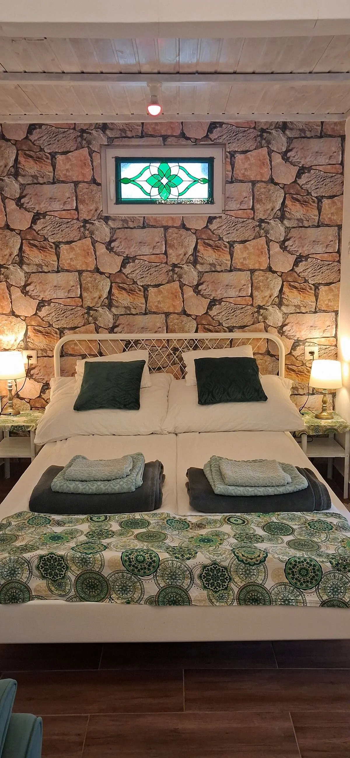 Üvegműves Apartman Bükkszentkereszt