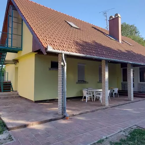 Gesztenyés Apartmanház Tiszaalpár 006 kép