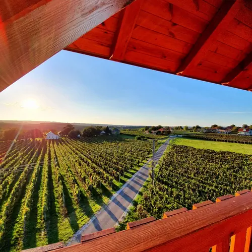 Nagyrada kil&aacute;t&oacute;