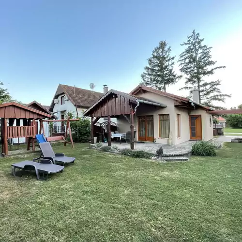 Tölgyfa 76 Apartman Balatonkeresztúr 002 kép