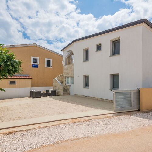 Apartments Ivanusevic Vir  2