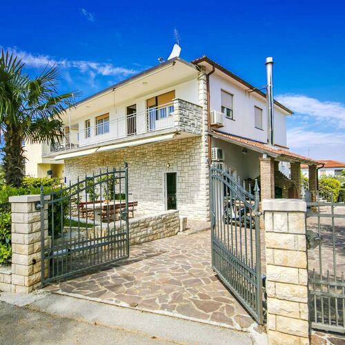 Apartment With Pool Elio 7 Umag  4