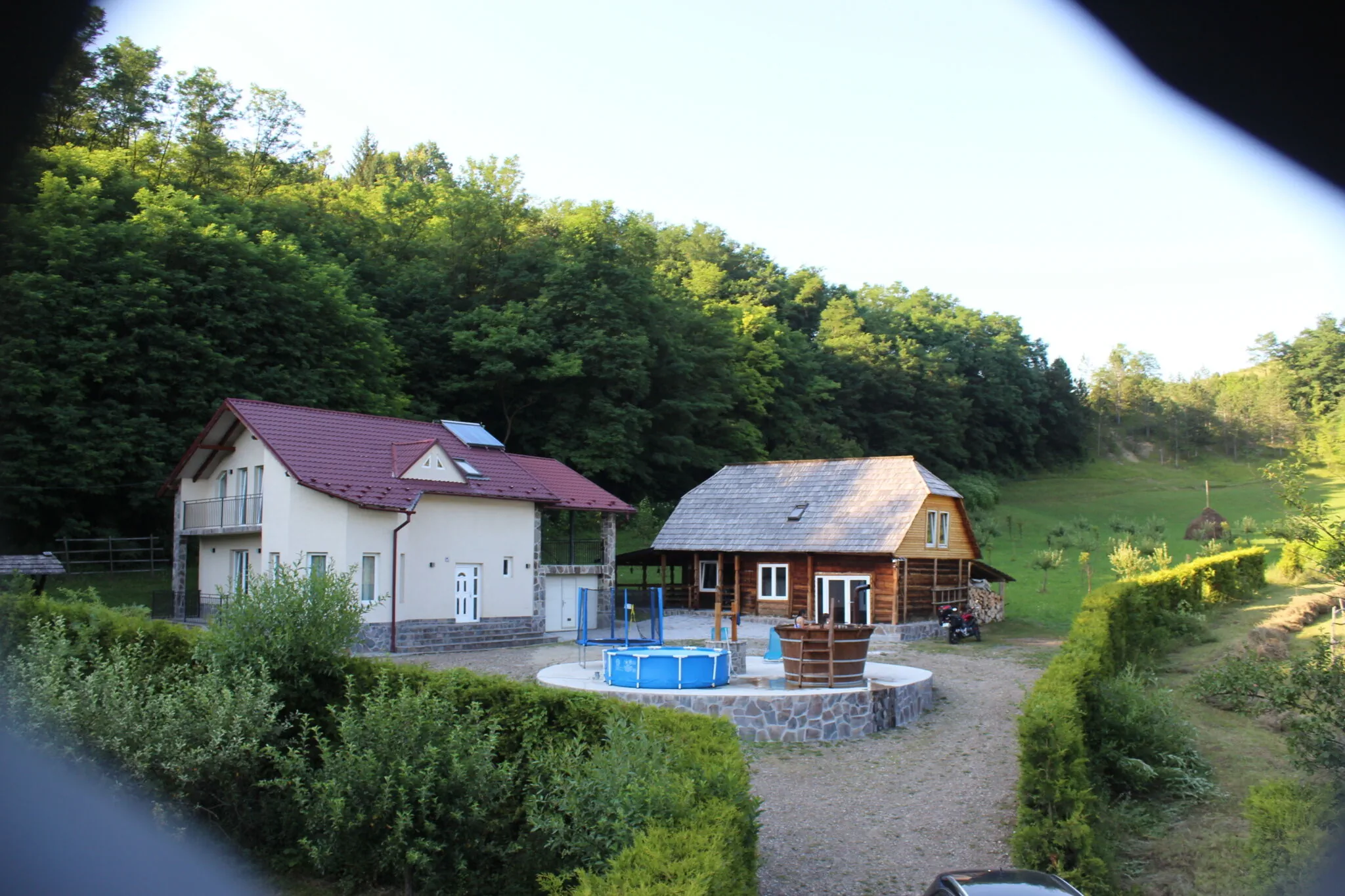 Cabana La Cretu Rozavlea
