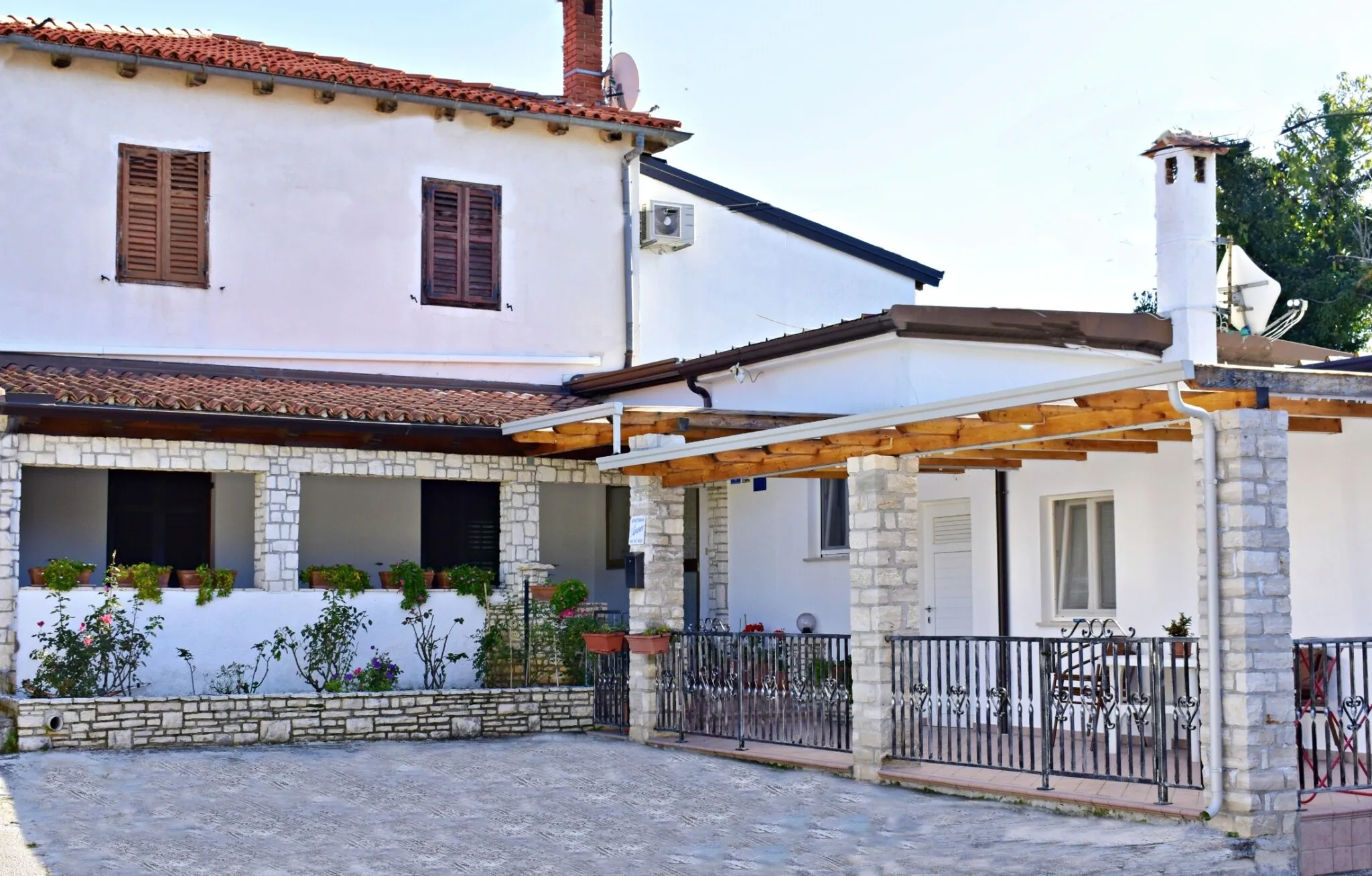 Apartmani Anna Zambratija