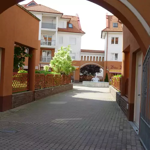 Génius-Gambrinusz I. Apartman Hajdúszoboszló 003 kép