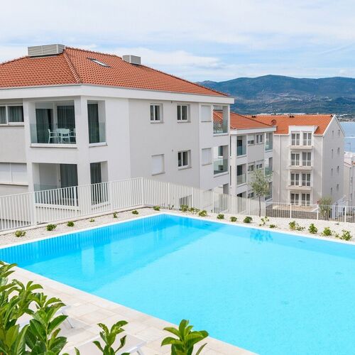 Apartments Moreno Superior Arbanija  3