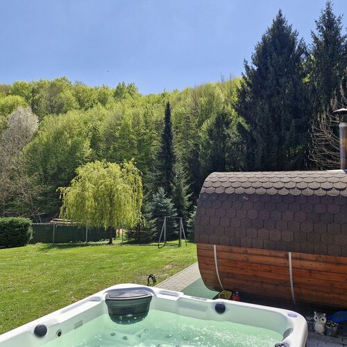 Relax Wellness Apartman Parádsasvár