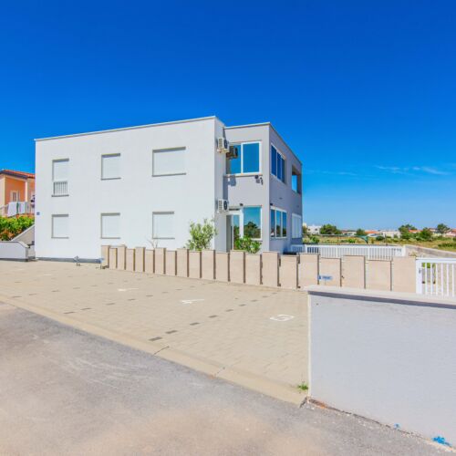 Apartmanok Parkolóhellyel Vir - 18541  3