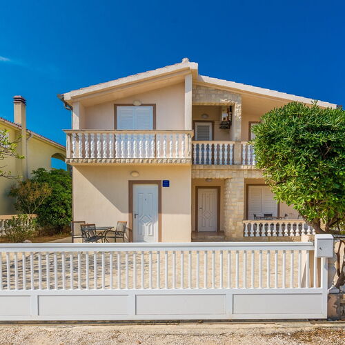 Apartmanok Parkolóhellyel Vir - 18561  4