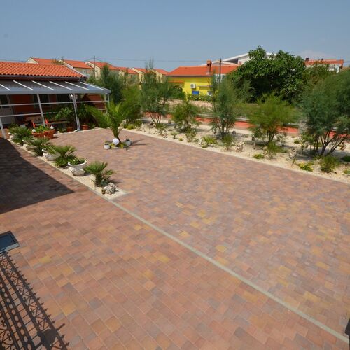 Apartmanok Parkolóhellyel Vir - 18562  3