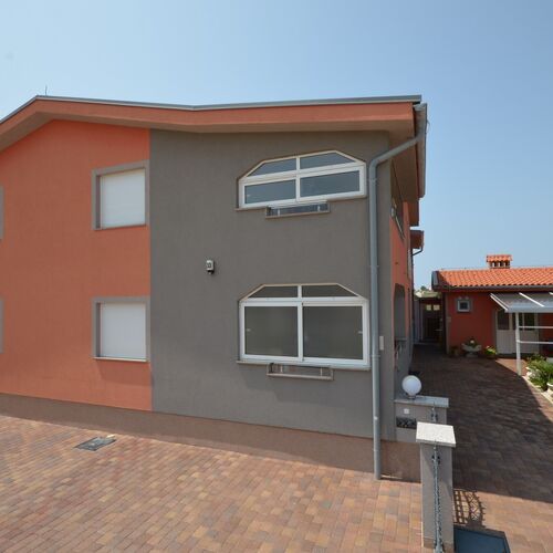 Apartmanok Parkolóhellyel Vir - 18562  4