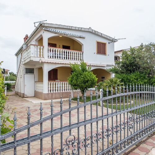 Apartmanok A Tenger Mellett Vir - 18570  2