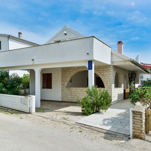 Apartmanok Parkolóhellyel Vir - 18581  2