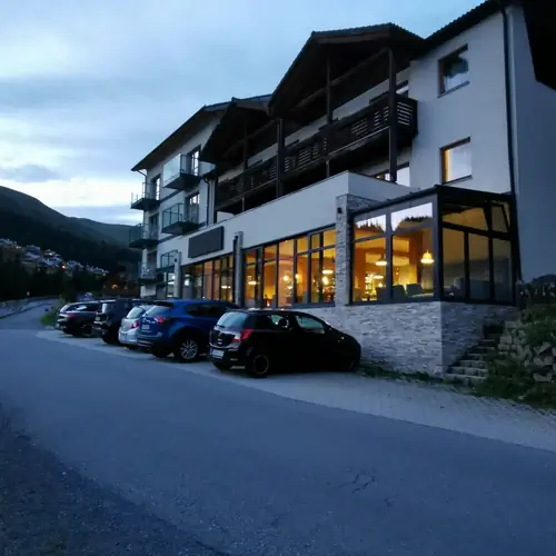 Vend&eacute;gfogad&oacute; este