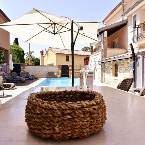 Apartmani Noemi Tar  3