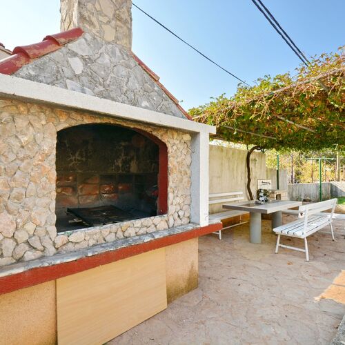Apartmani Antonija Starigrad  3