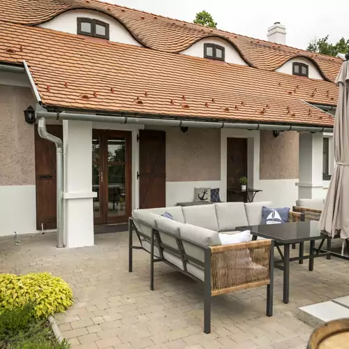 Gella Kúria Balatonszőlő 013 kép