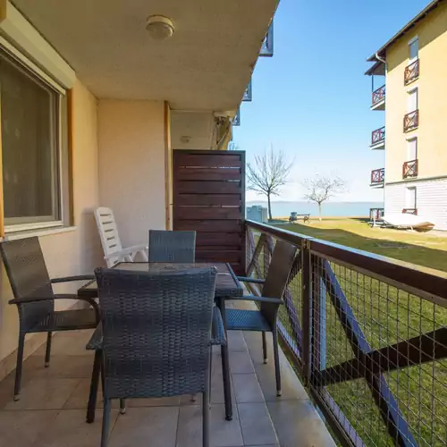 971 - Kertkapcsolatos Apartman Balatonőszöd 010 kép