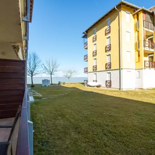 971 - Kertkapcsolatos Apartman Balatonőszöd 011 kép