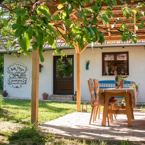 Bók Tanya és Vendégház Hidegkút 002 kép