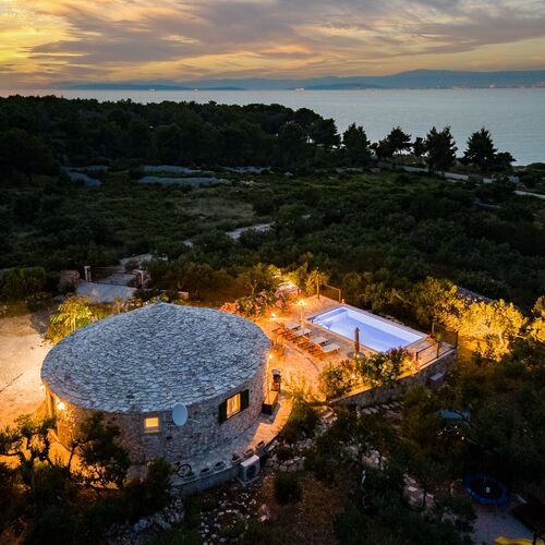 House Villa Getaway Mirca