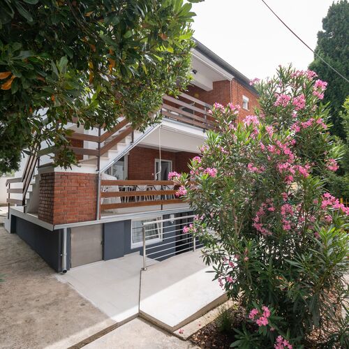 Apartmanok A Tenger Mellett Starigrad, Paklenica - 6580 Starigrad  2