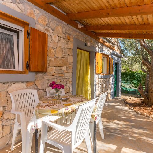 House Magdalena Tkon