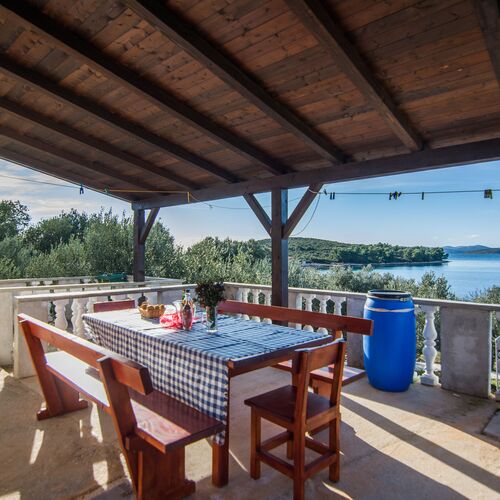 House Otusi Tkon  2