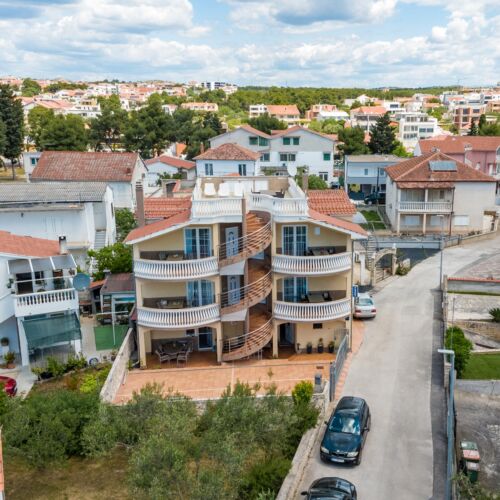 Apartmanok Parkolóhellyel Vodice - 13973  3
